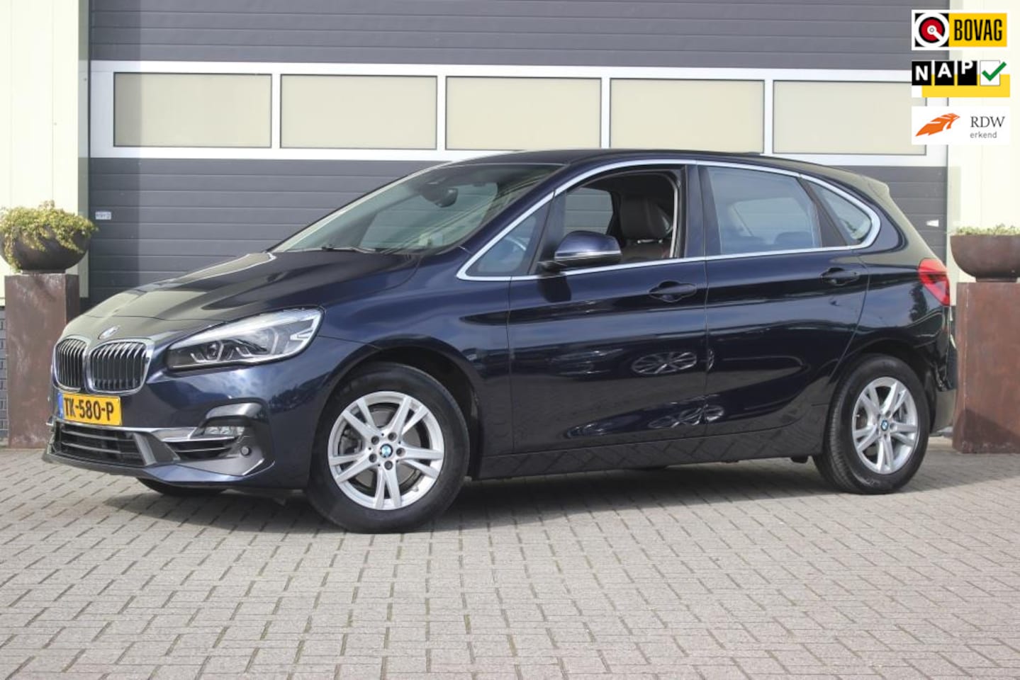 BMW 2-serie Active Tourer - 218i High Executive | Trekhaak | Head-up | - AutoWereld.nl