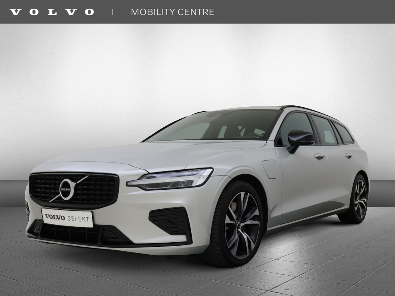 Volvo V60 - T6 AWD R-Design | Trekhaak | Panoramadak | - AutoWereld.nl