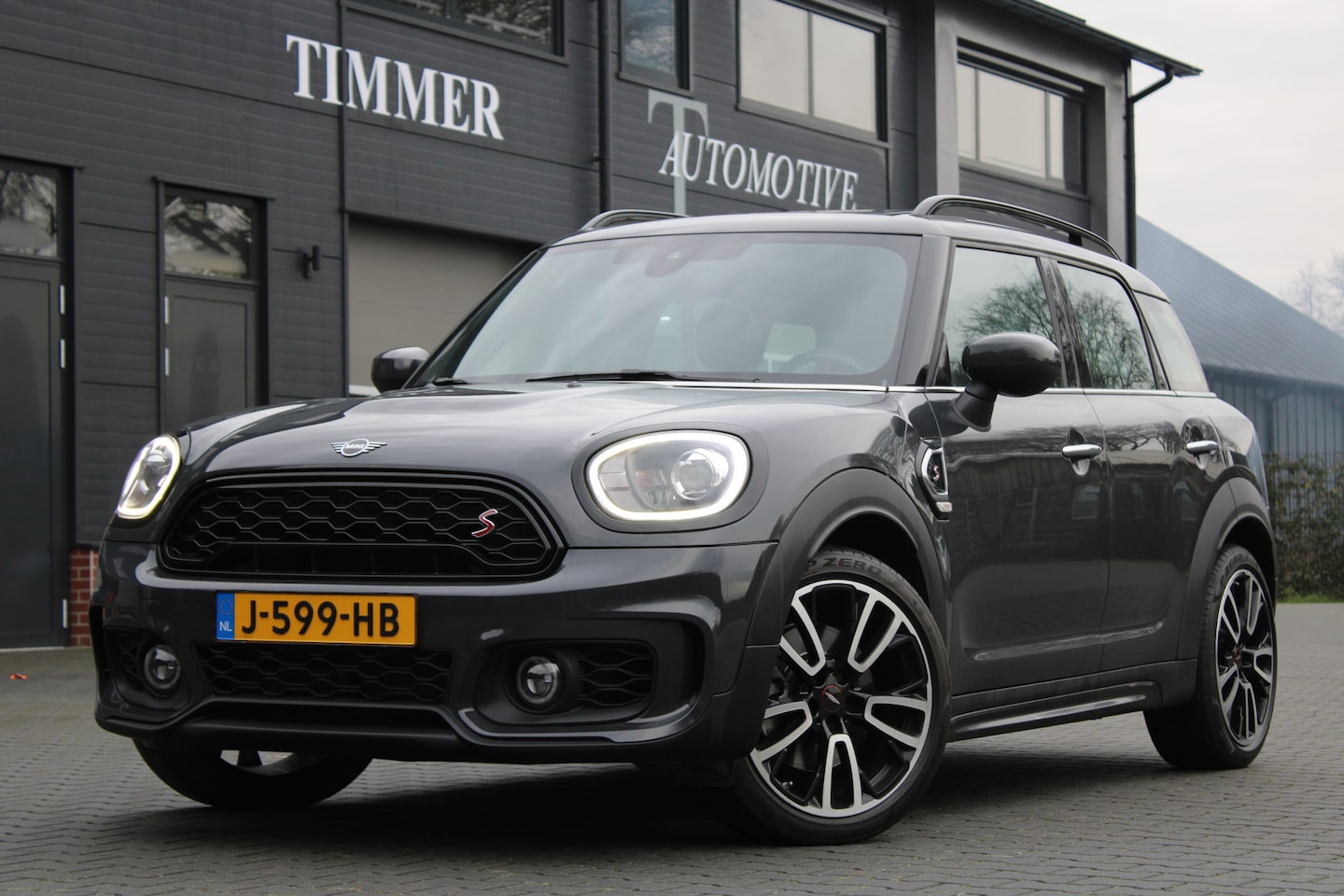 MINI Countryman - Mini 2.0 Cooper S Automaat Panoramadak / 19 inch Dealer onderhouden - AutoWereld.nl