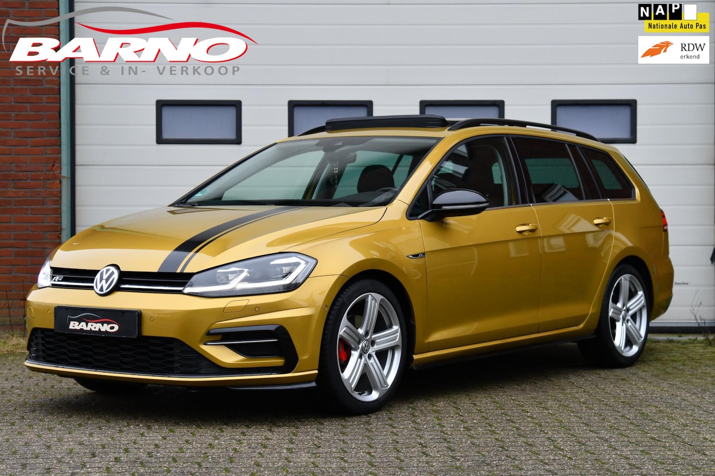 Volkswagen Golf Variant - 1.5 TSI R-Line DSG Pano|Virtual|Camera - AutoWereld.nl