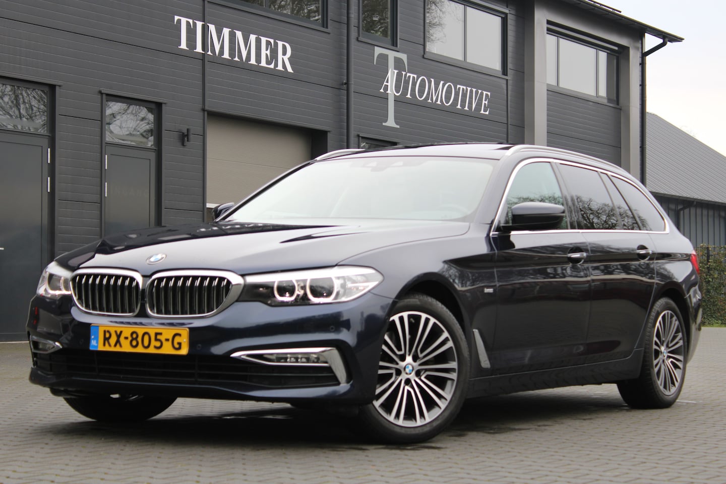 BMW 5-serie Touring - 520i High Executive Luxery line Dealer onderhouden - AutoWereld.nl