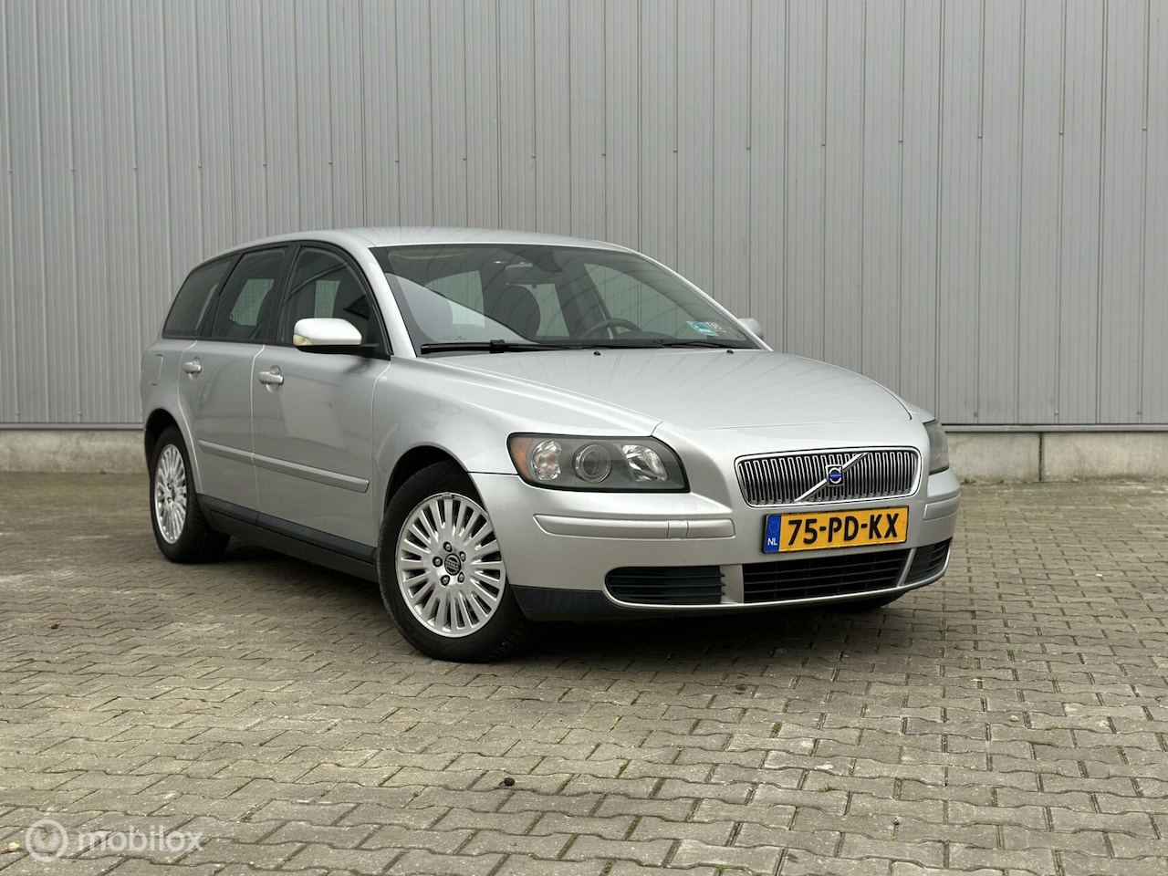 Volvo V50 - 2.4 | Trekhaak | Cruise | Stoelverwarming| APK - AutoWereld.nl