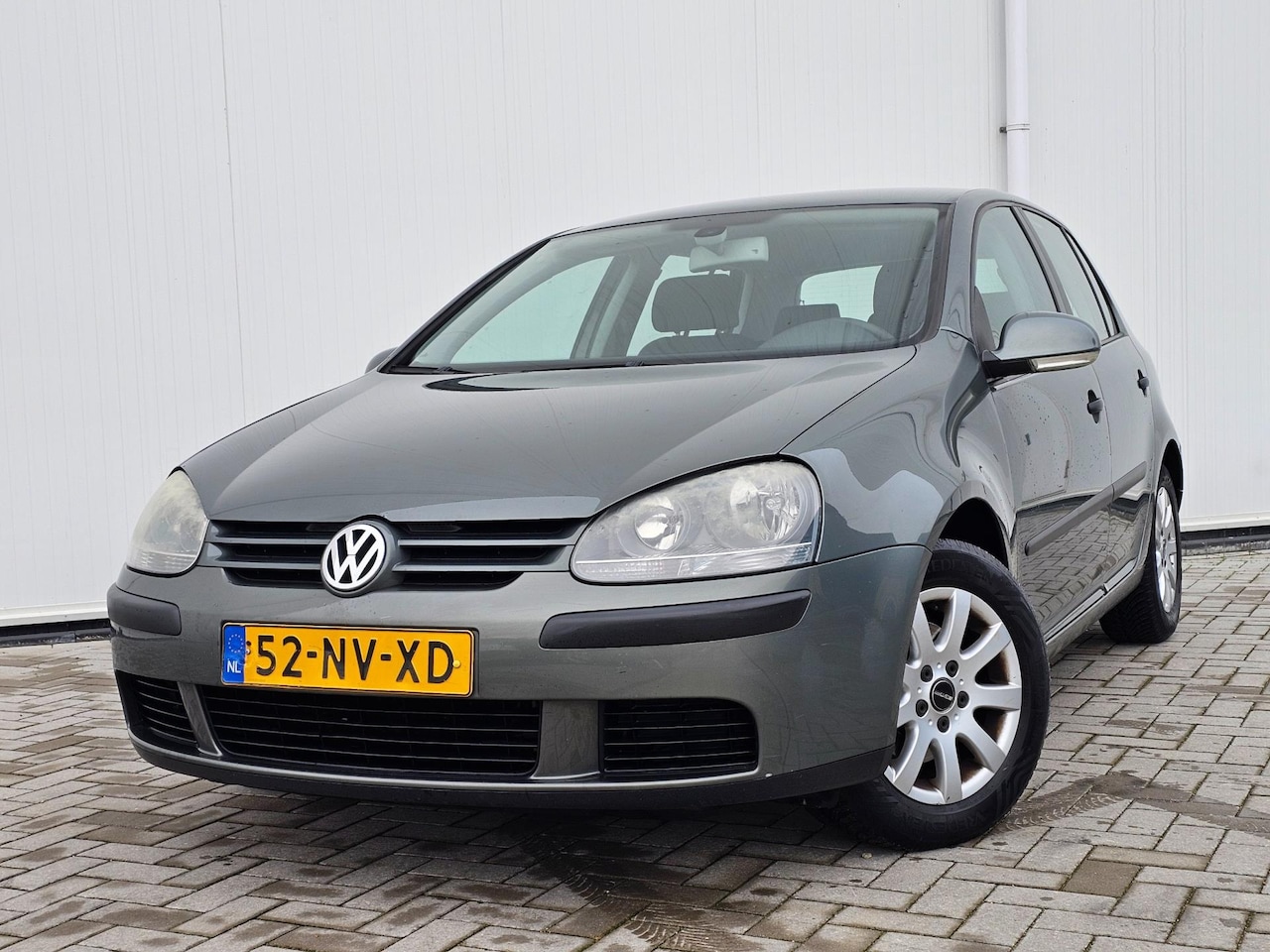 Volkswagen Golf - 1.6 FSI Comfortline 5-drs Airco incl fietsendrager Nette Auto! - AutoWereld.nl