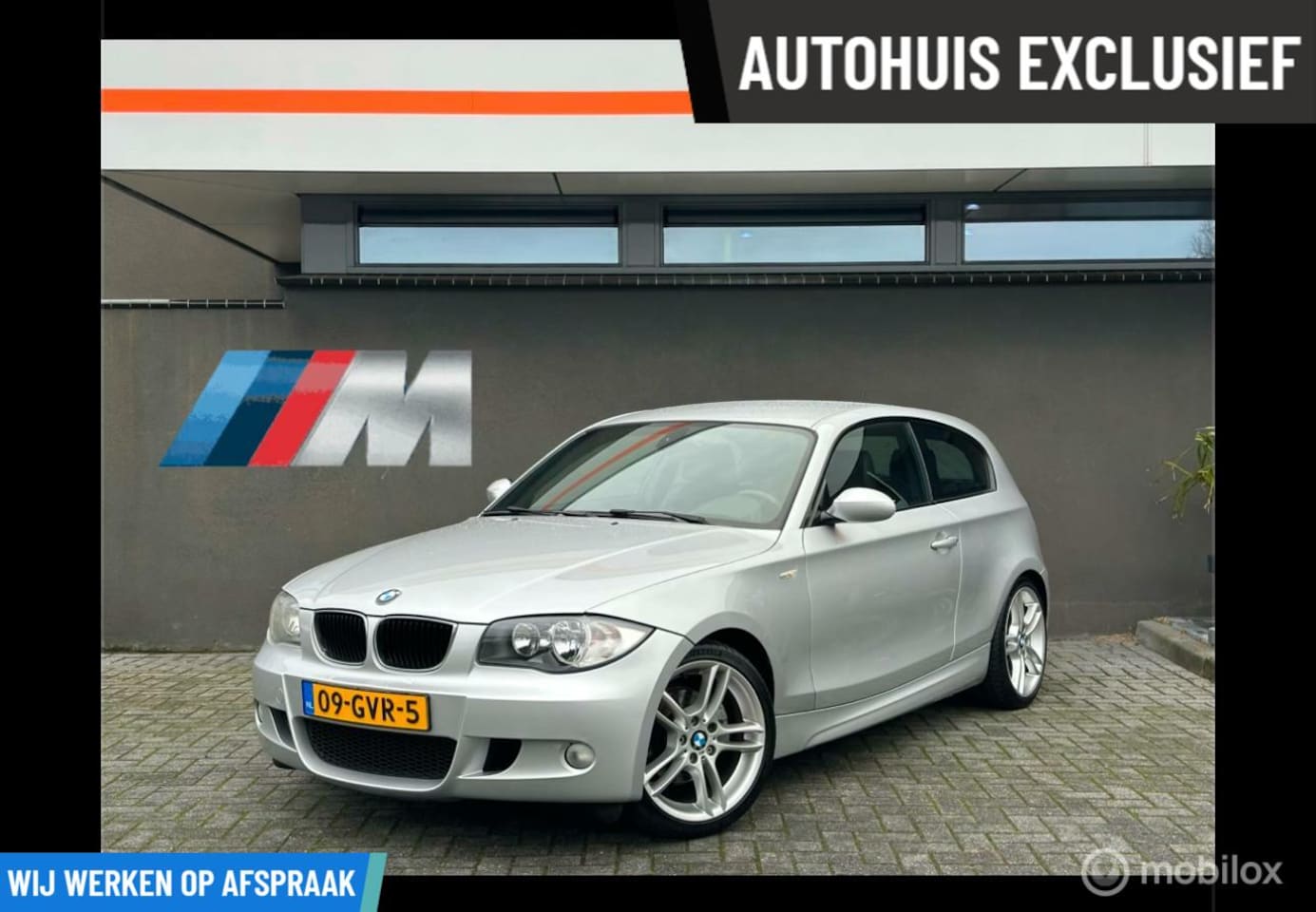 BMW 1-serie - 120i High Executive Origineel M-Pakket / RVS - AutoWereld.nl