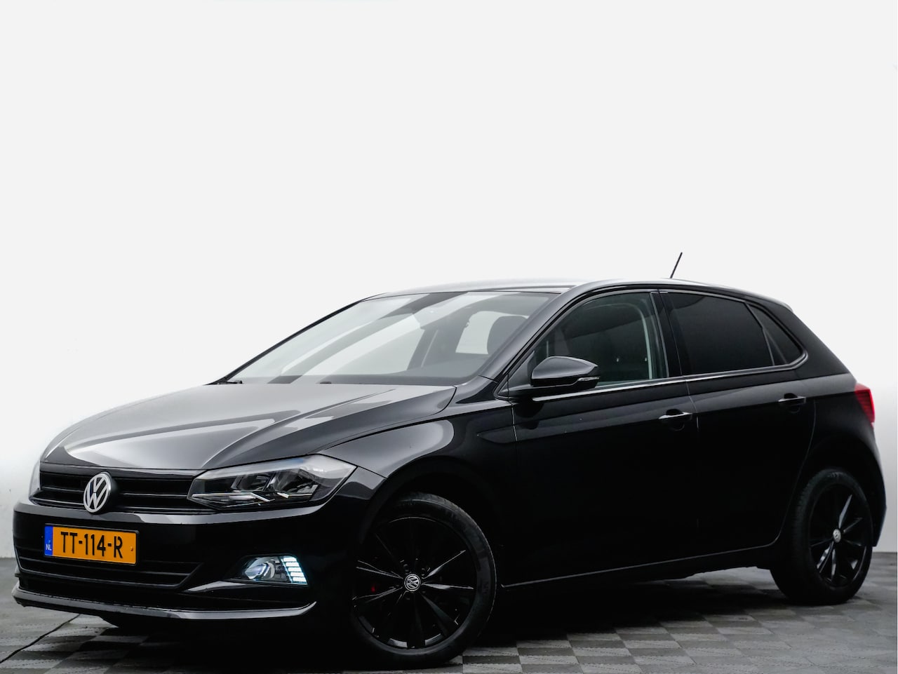 Volkswagen Polo - TSI 100pk DSG/Aut Highline (navi,clima,cruise,DAB,carplay,LED) - AutoWereld.nl