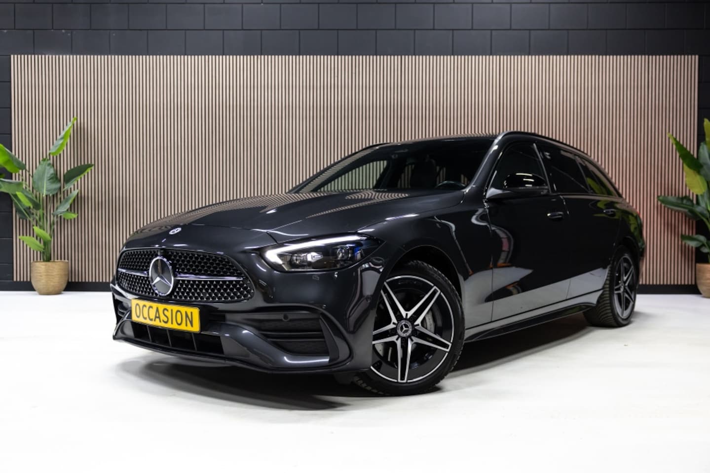 Mercedes-Benz C-klasse Estate - C-Klasse C 300 e T AMG Line | HuD | PANO | LEER | - AutoWereld.nl