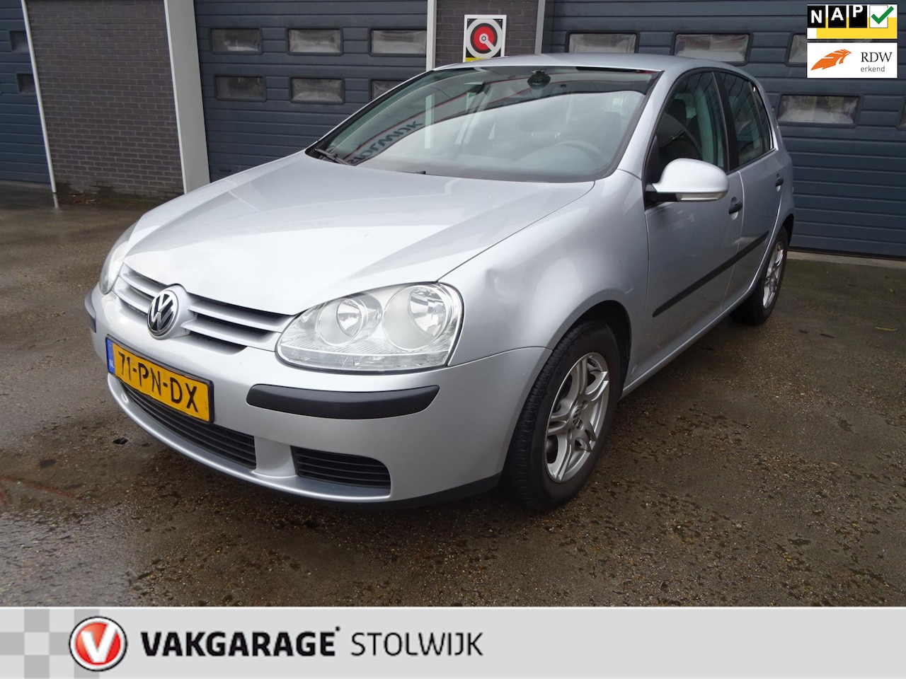 Volkswagen Golf - 1.6 FSI Trendline 1.6 FSI Trendline, AUTOMAAT, NW APK, Zo meeneem prijs!! - AutoWereld.nl