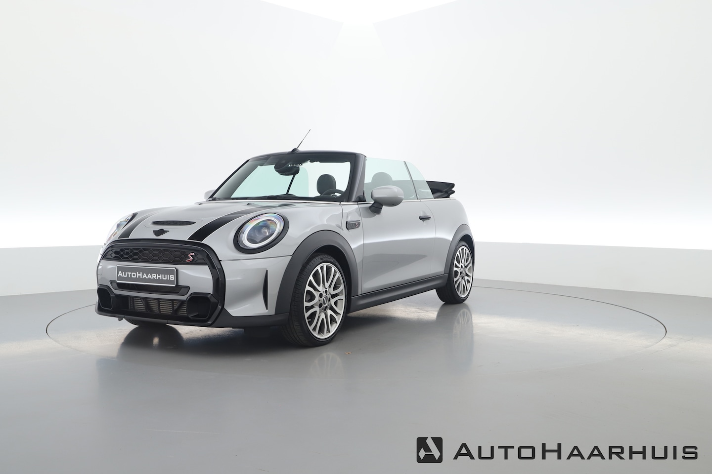 MINI Cabrio - Mini 2.0 Cooper S MINI Yours | Navi | Yours Leder | Keyless | 18'' | CarPlay | Stoelverw. - AutoWereld.nl