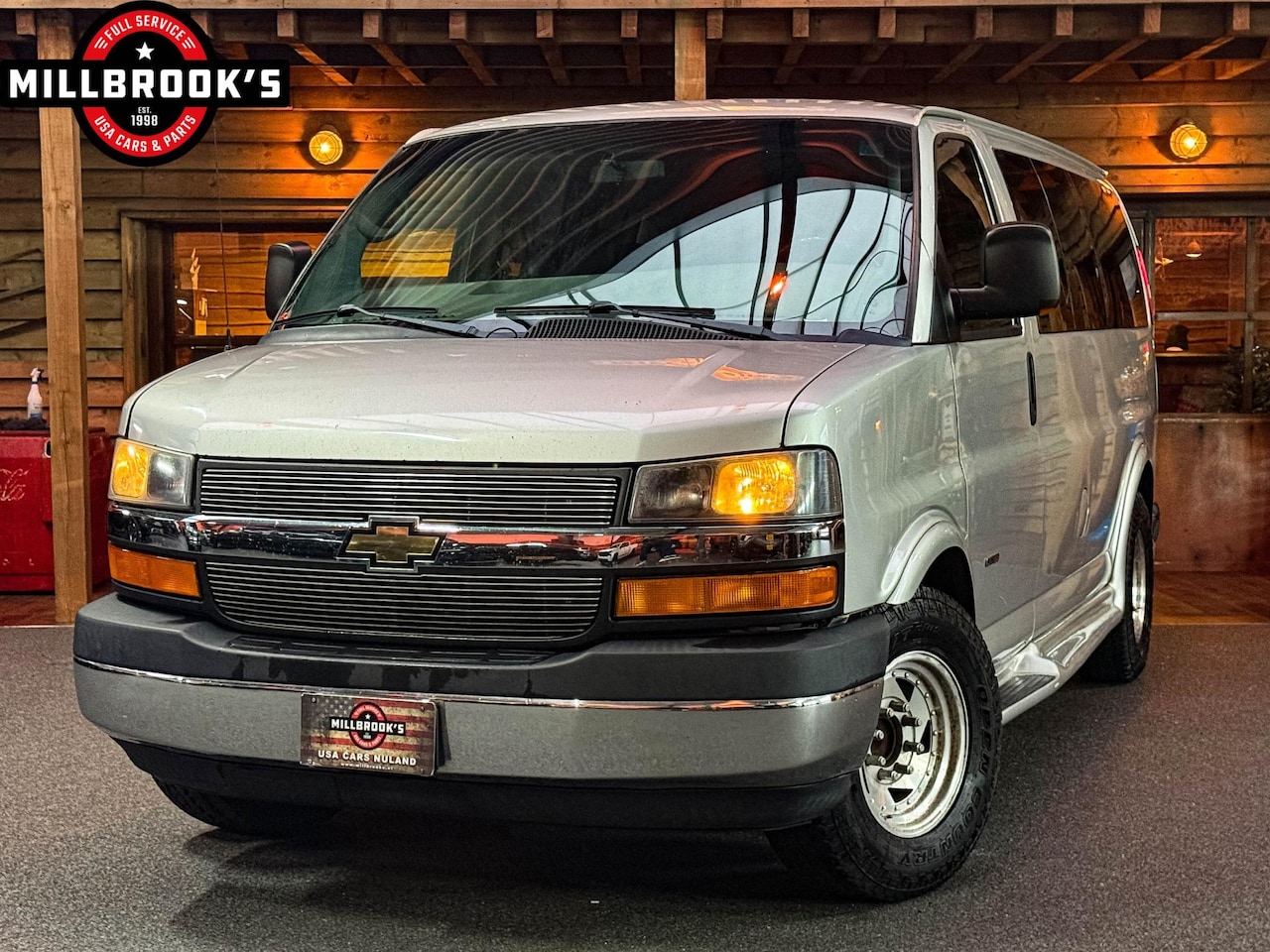 Chevrolet Express - VAN Duramax 6.6 V8, Euro 5, Verzwaarde Automaat, 1000 nm koppel, - AutoWereld.nl