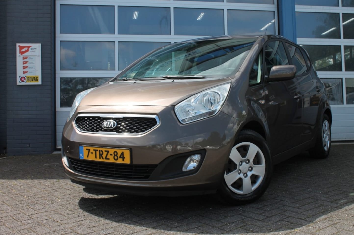 Kia Venga - 1.6 CVVT 20TH ANNIV Camera / cruise control / trekhaak - AutoWereld.nl