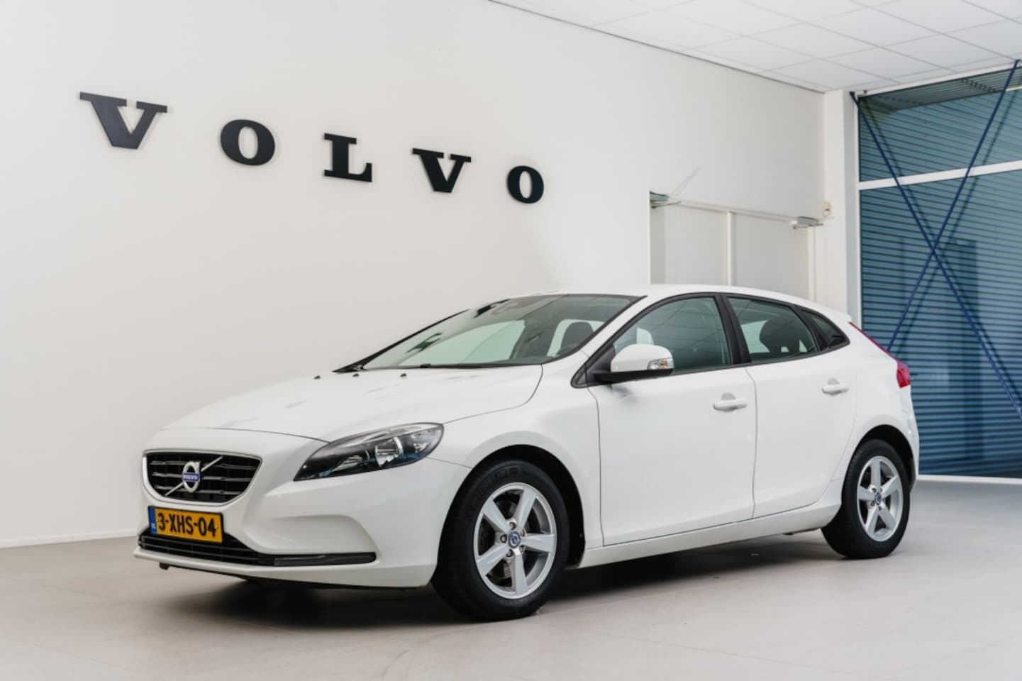 Volvo V40 - T2 Kinetic, Business Pack Pro - AutoWereld.nl