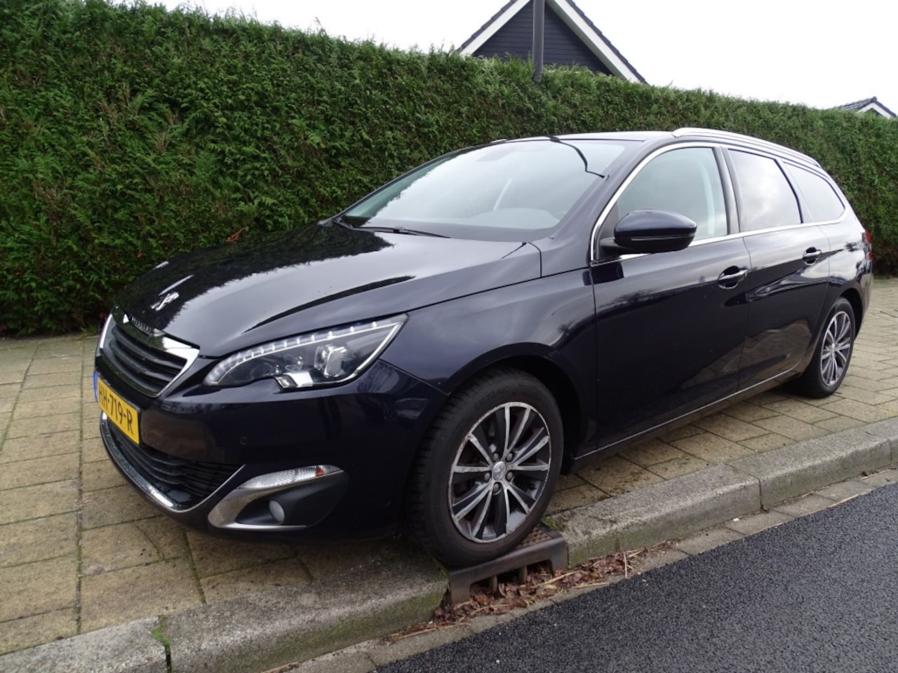 Peugeot 308 - 1.2 130 pk BLUE L. PR-Navi-Cruise-Pdc-Media-Blth-Trkh - AutoWereld.nl