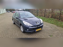 Peugeot 206 - 1.1 XR