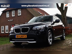 BMW X1 - SDrive18i Executive Aut. | Congnac Leder | Panorama | Trekhaak | Climate | Sportstoelen |