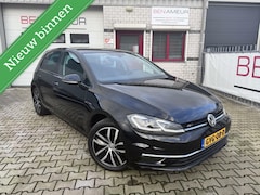 Volkswagen Golf - 1.4 TSI R-LINE Virtual/ Massage/ CarPlay