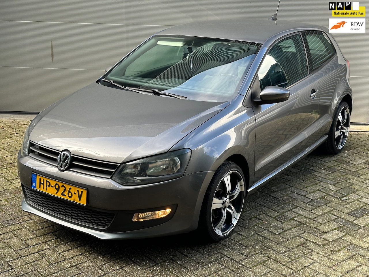 Volkswagen Polo - 1.6 TDI Comfortline l Airco l Cruise l Rijdt & Schakelt goed - AutoWereld.nl