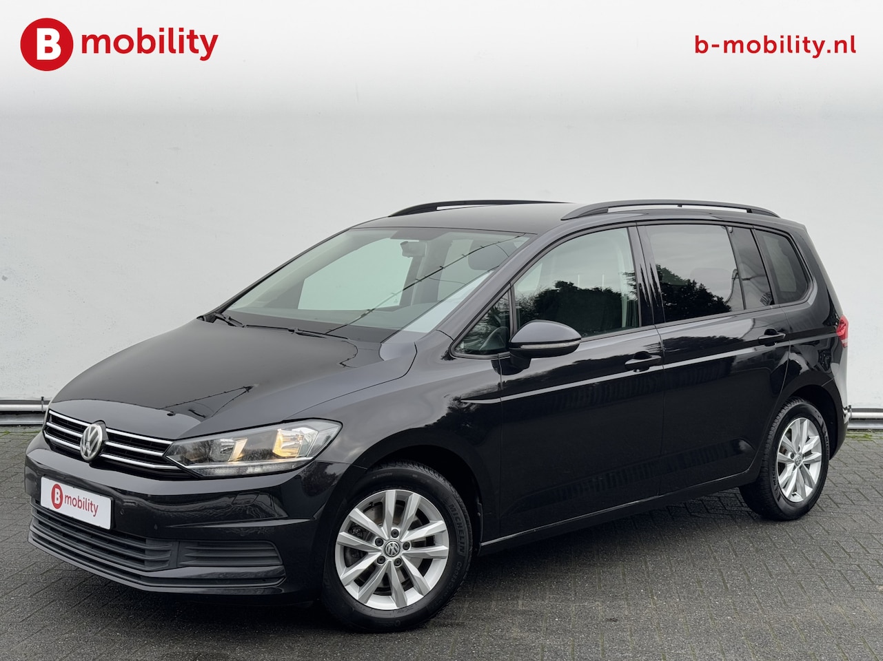 Volkswagen Touran - 1.2 TSI 110Pk Comfortline 7p | Navigatie | Stoelverwarming | Bluetooth telefoon | PDC V+A - AutoWereld.nl