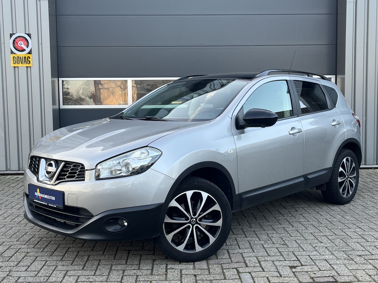 Nissan Qashqai - 1.6 360 Connect | Pano | Navi | Camera | Trekhaak | Cruise & Climate Control | Interesse? - AutoWereld.nl