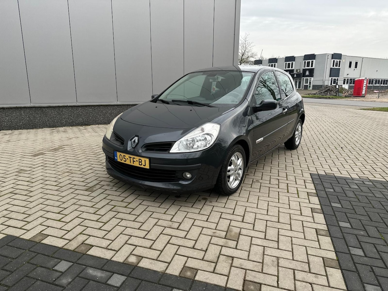 Renault Clio - 1.4-16V Exception / Airco / Keyless Start / APK 10-2025 - AutoWereld.nl