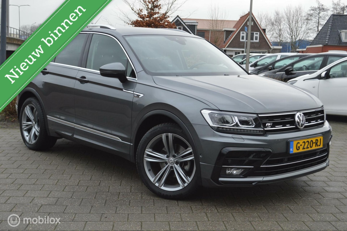 Volkswagen Tiguan - 2.0 TDI Comfortline Business R 2.0 TDI 110pk Comfortline Business R |Trekhaak - AutoWereld.nl