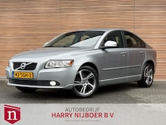 Volvo S40 - 2.0 Limited Edition Navi / PDC / Leer / Clima / Trekhaak