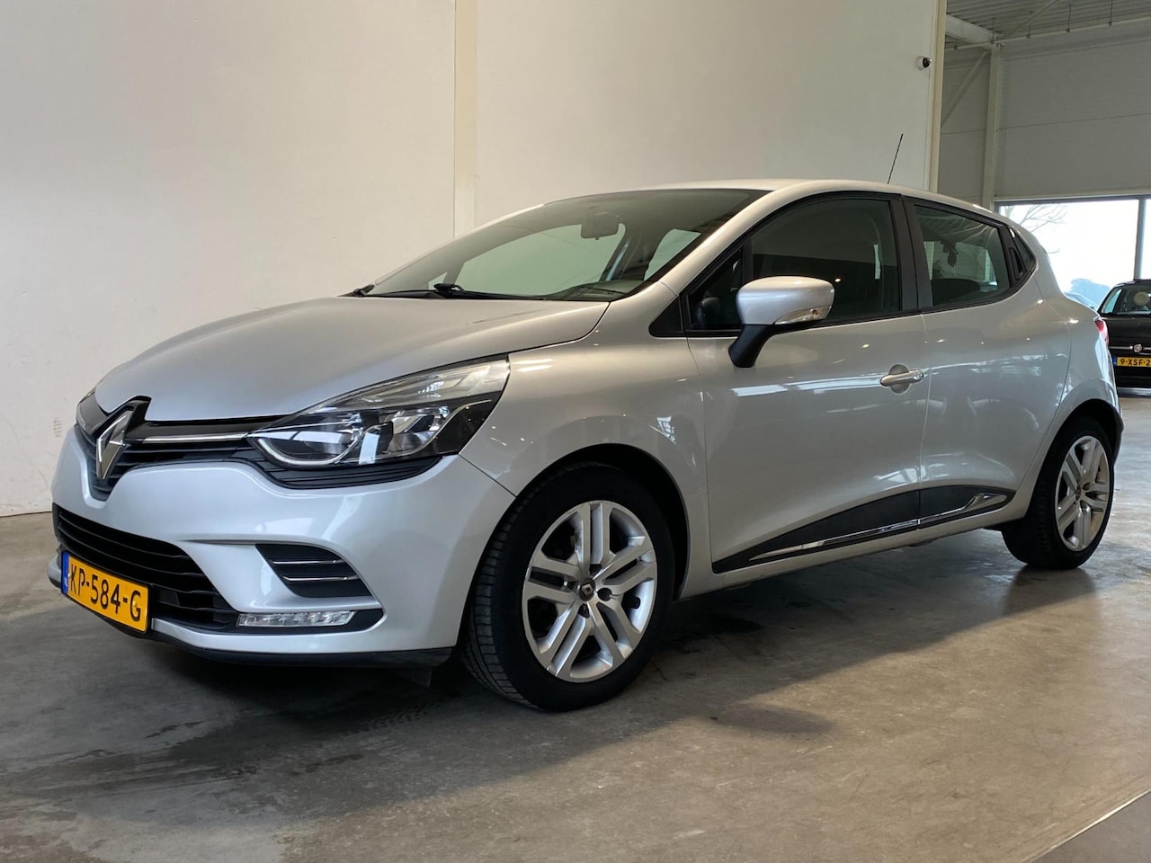 Renault Clio - 0.9 TCe 90PK Navi Cruise NL-auto Facelift - AutoWereld.nl