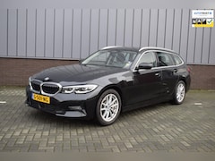 BMW 3-serie Touring - 330i 259PK AUT High Executive Edition ORG.NED / LEER / CAMERA / TREKHAAK / HEAD-UP / NAP /