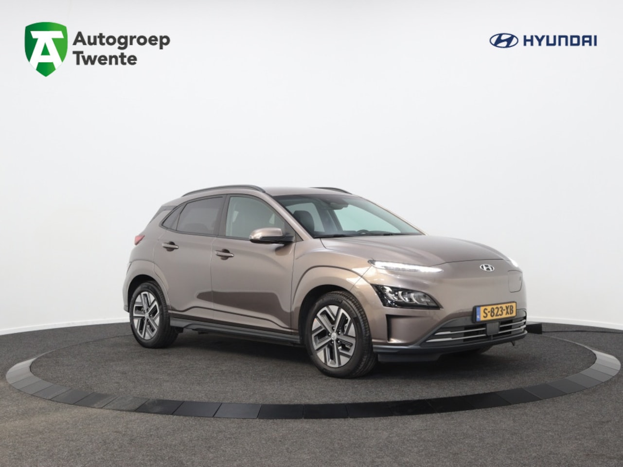 Hyundai Kona Electric - EV Premium 64 kWh | 3 Fase | Private lease 609 p/m - AutoWereld.nl