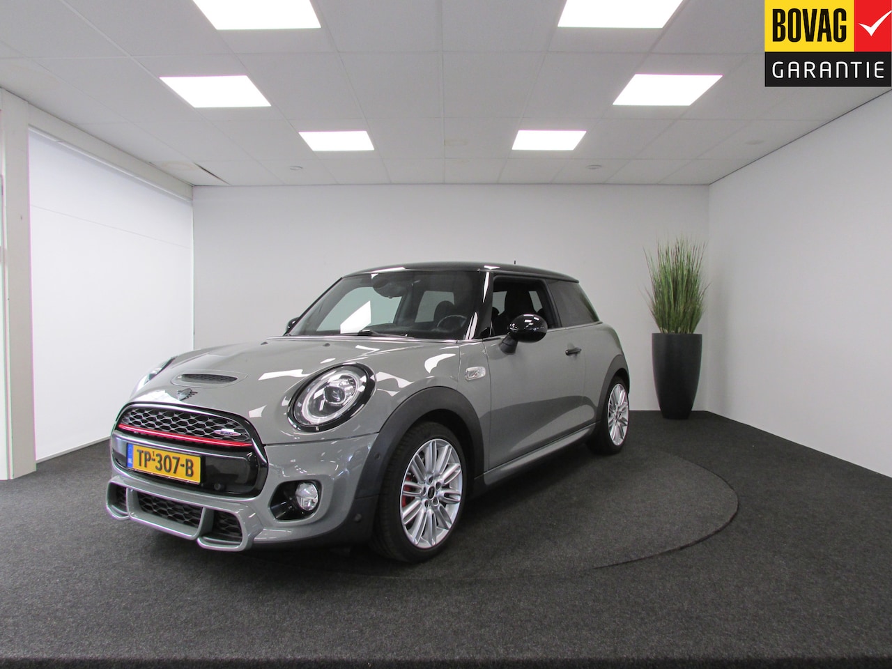 MINI Cooper S - 2.0 Chili I OP AFSPRAAK I JCW Pakket I LED I Union Jack I Apple Carplay I PDC V&A I NL-Aut - AutoWereld.nl