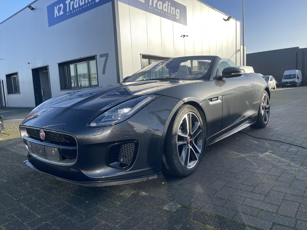 Jaguar F-type - 2.0T R-Dynamic CLIMATE SEATS MERIDIAN FULL LEATHER BELGUIM CAR DAMAGE - AutoWereld.nl