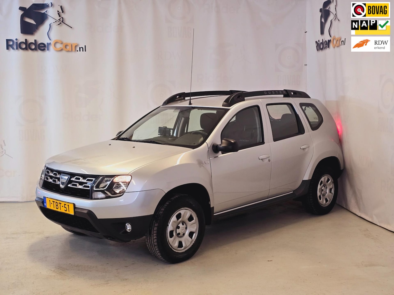 Dacia Duster - 1.2 TCe 4x2 Lauréate|GARANTIE|NAP|TREKHAAK|CRUISE|CAMERA|AIRCO - AutoWereld.nl