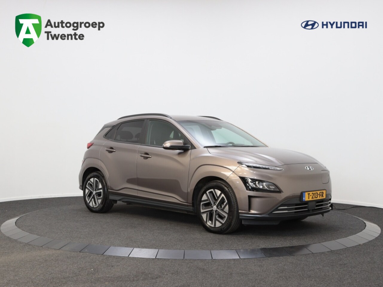 Hyundai Kona Electric - EV Premium 64 kWh | Leer | Navigatie | PL 609 pm - AutoWereld.nl