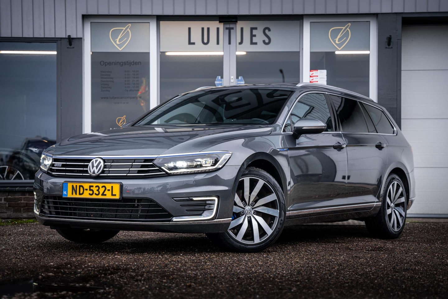 Volkswagen Passat Variant - 1.4 TSI GTE Highline Pano-dak, Camera, Carplay, Virtual-cockpit, Leder/alcantara I NL-auto - AutoWereld.nl