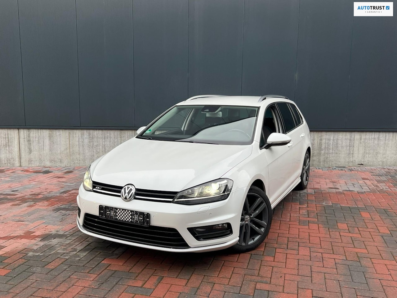 Volkswagen Golf Variant - 1.4 TSI Business R-Line - AutoWereld.nl