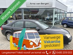 Ford Mondeo - 1.8-16V Futura, climatronic, cruisecontrol, navigatie, trekhaak