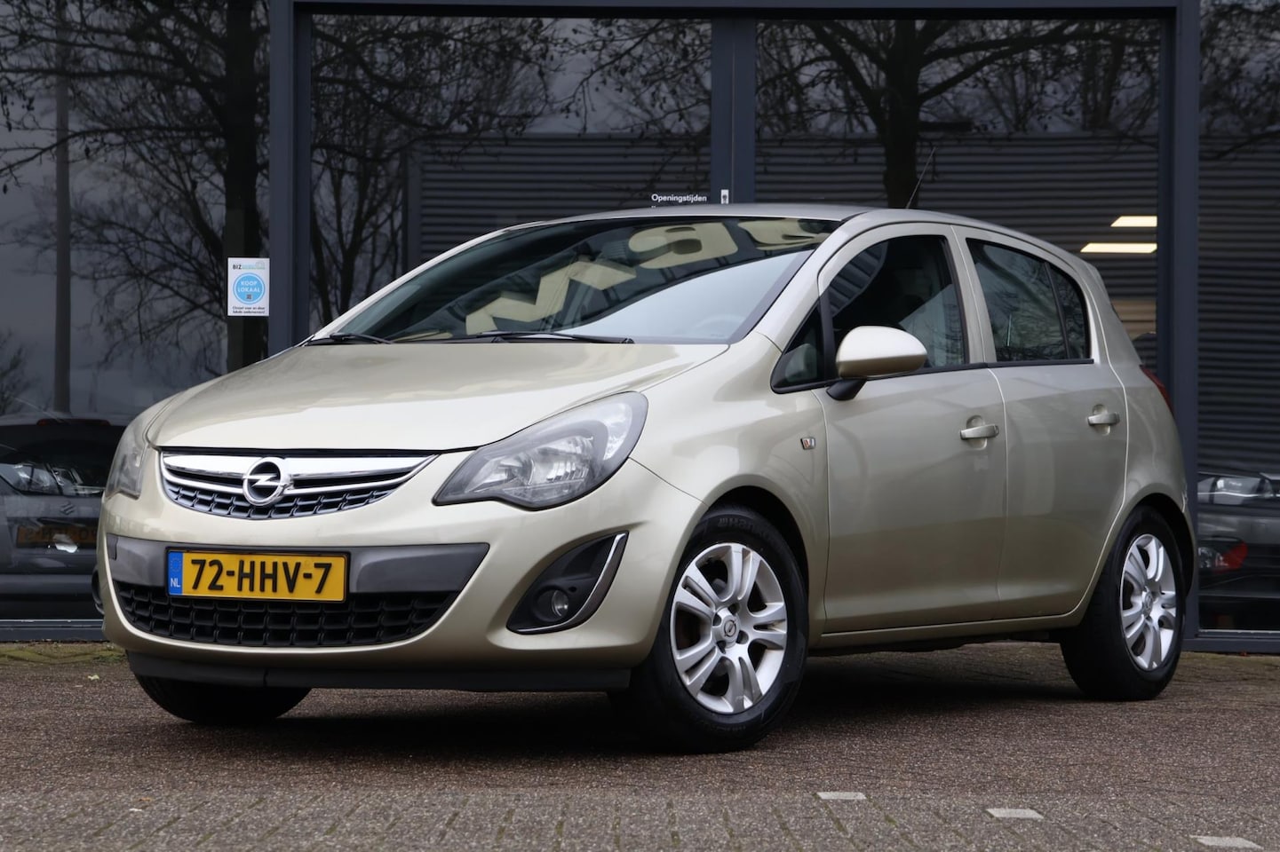 Opel Corsa - 1.4-16V Enjoy|Airco|Navi|Trekhaak| - AutoWereld.nl