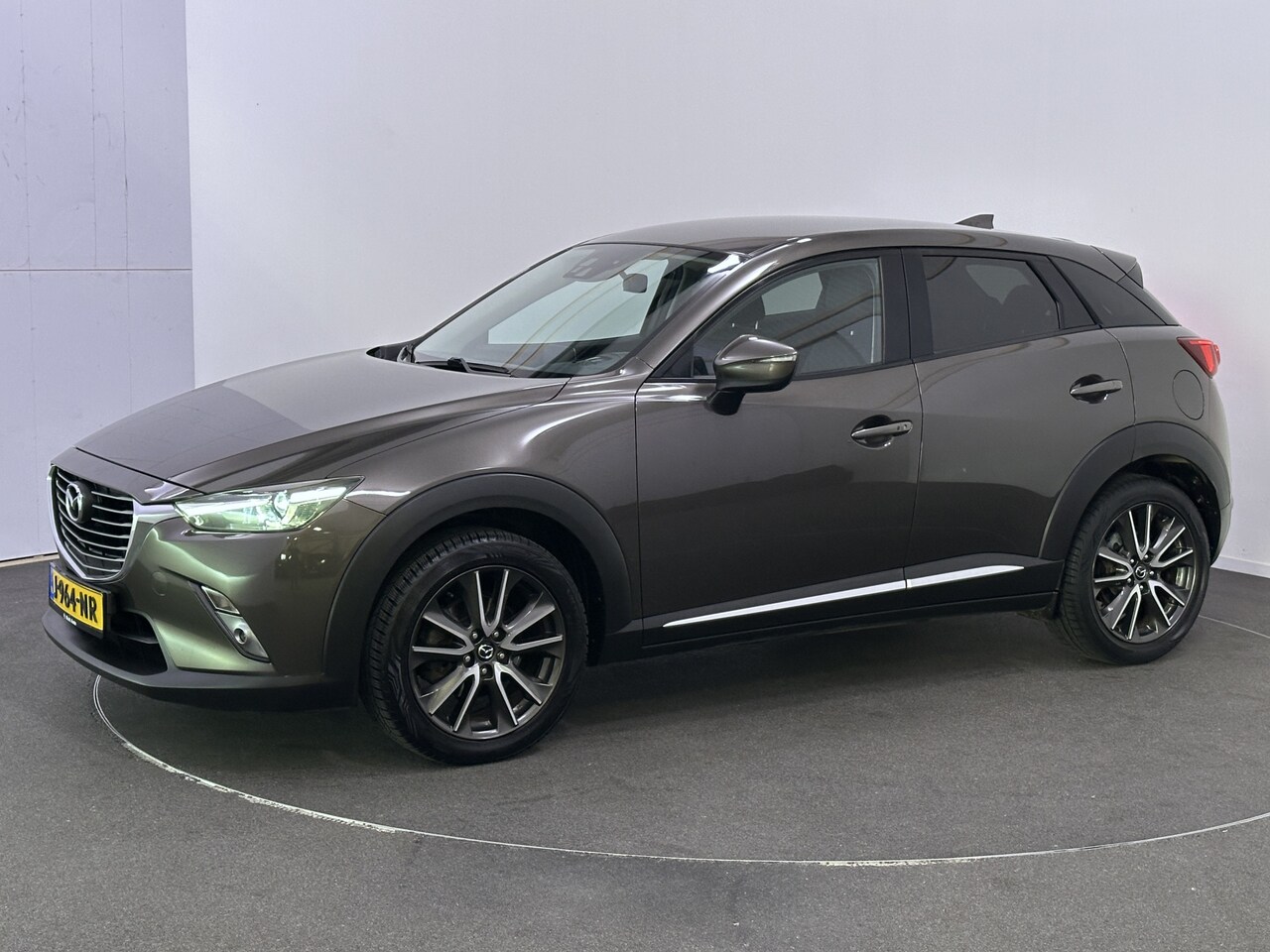 Mazda CX-3 - 2.0 SkyActiv-G 120 SkyLease GT Camera | Head Up Display | Navi | Stoelverwarming | Cruise - AutoWereld.nl