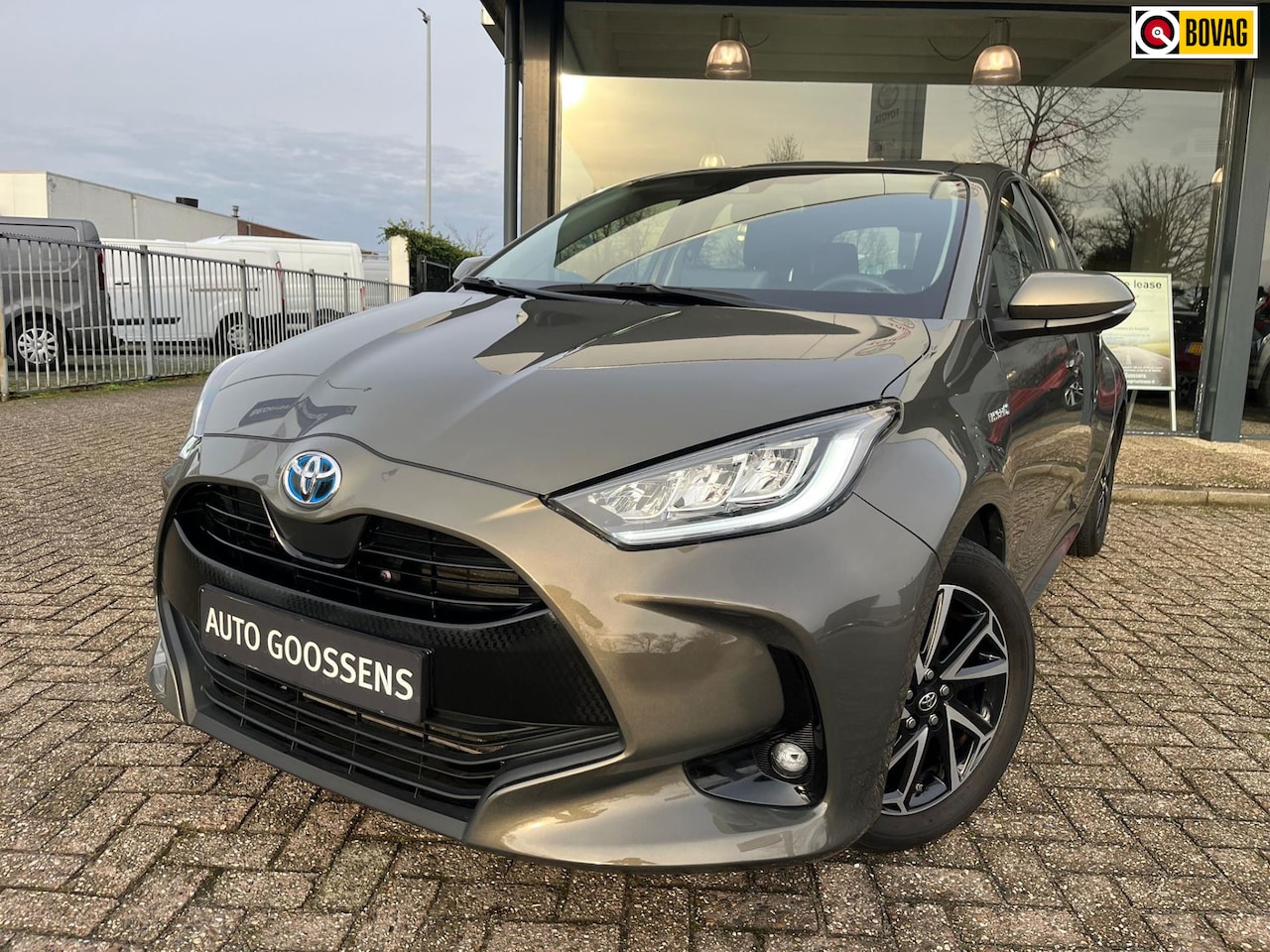 Toyota Yaris - 1.5 Hybrid Dynamic|Led|Keyless|Stoelverwarming - AutoWereld.nl