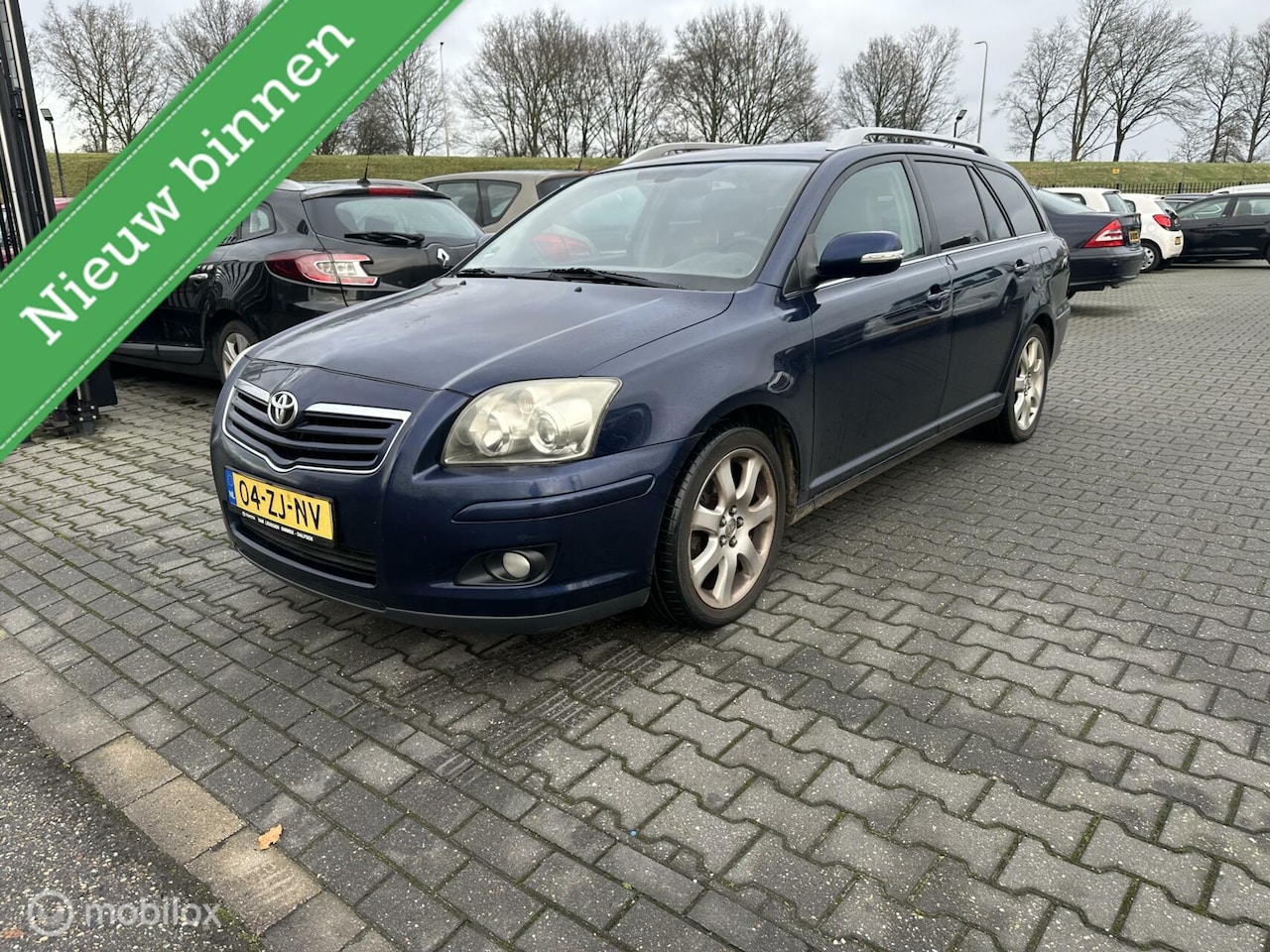 Toyota Avensis Wagon - 2.0 VVTi Executive Business 2.0 VVTi Executive Business - AutoWereld.nl