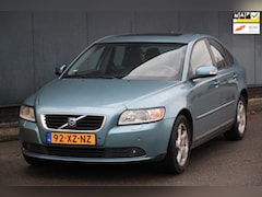 Volvo S40 - 2.4 Edition II Elek-Dak/Leer/Parkeersensor v, a/Navigatie/Stoelverwarming