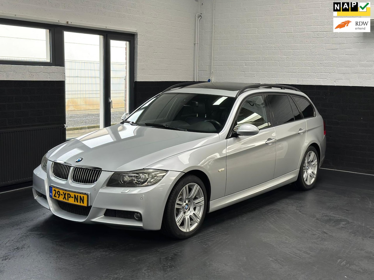 BMW 3-serie Touring - 325xi M-Pakket, Leder, Automaat, Navi, Pano, PDC, volle en nette auto - AutoWereld.nl