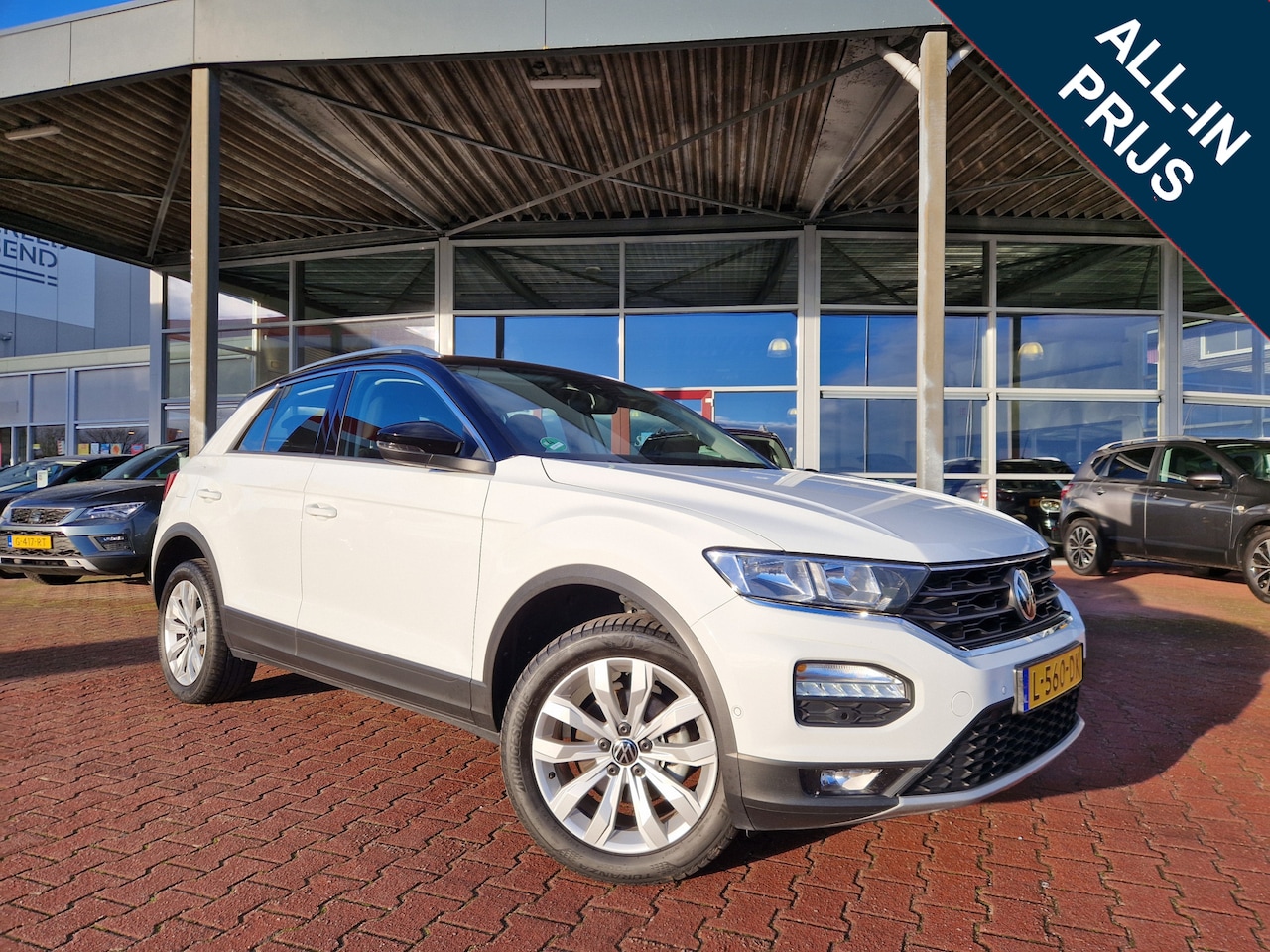 Volkswagen T-Roc - 1.0 TSI Style Business 12 MND BOVAG GAR. | NAVI | TWO TONE LAK | ACC | PDC V+A | CLIM. CON - AutoWereld.nl