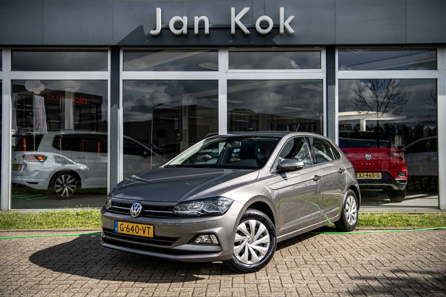 Volkswagen Polo - 1.0 TSi 95 pk Comfortline Executive | Parkeersensoren | Navigatie | App-Connect | DAB - AutoWereld.nl