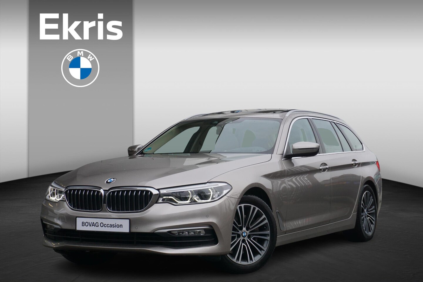 BMW 5-serie Touring - 530i High Executive l Leer l Panoramadak l Harman Kardon - AutoWereld.nl