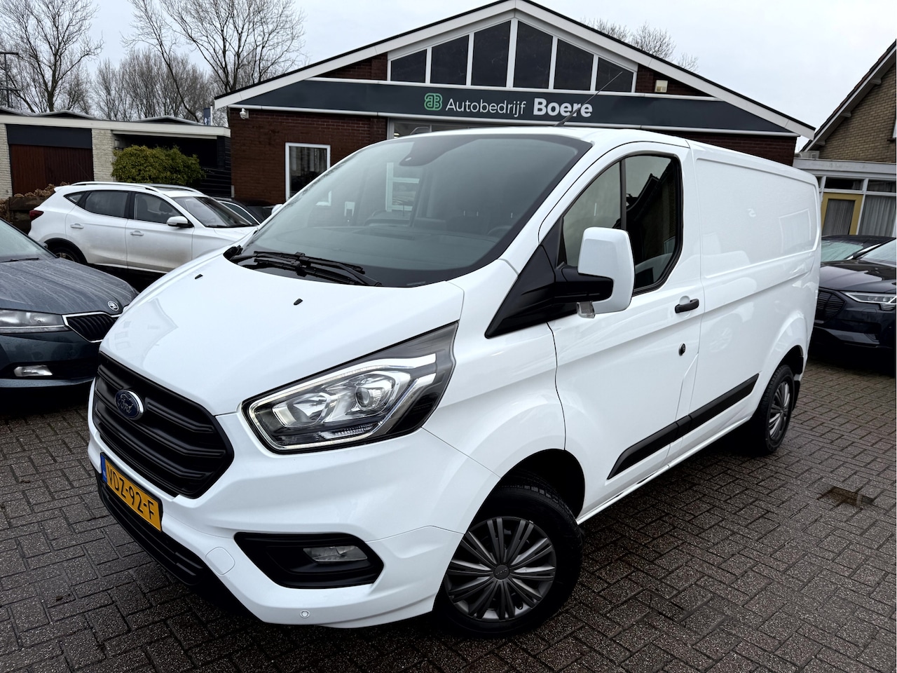 Ford Transit Custom - 2.0 TDCI Trend Trekhaak, Camera, Navi - AutoWereld.nl