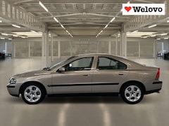 Volvo S60 - 2.4 Automaat, trekhaak, verwarmbare stoelen,