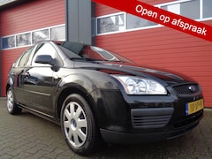 Ford Focus - 1.6-16V Trend 101PK Airco Cruise Trekhaak NL-Auto