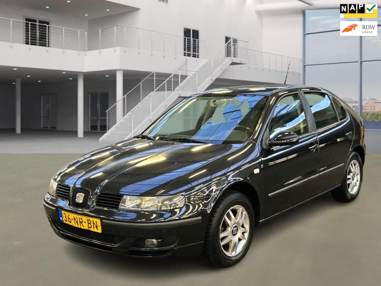 Seat Leon - 1.6-16V Stella 1.6-16V Stella - AutoWereld.nl