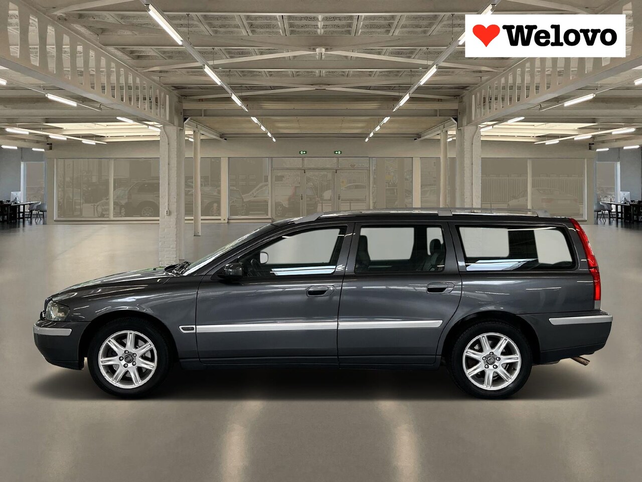 Volvo V70 - 2.4 Youngtimer, dealer onderhouden, Automaat, carkit... - AutoWereld.nl