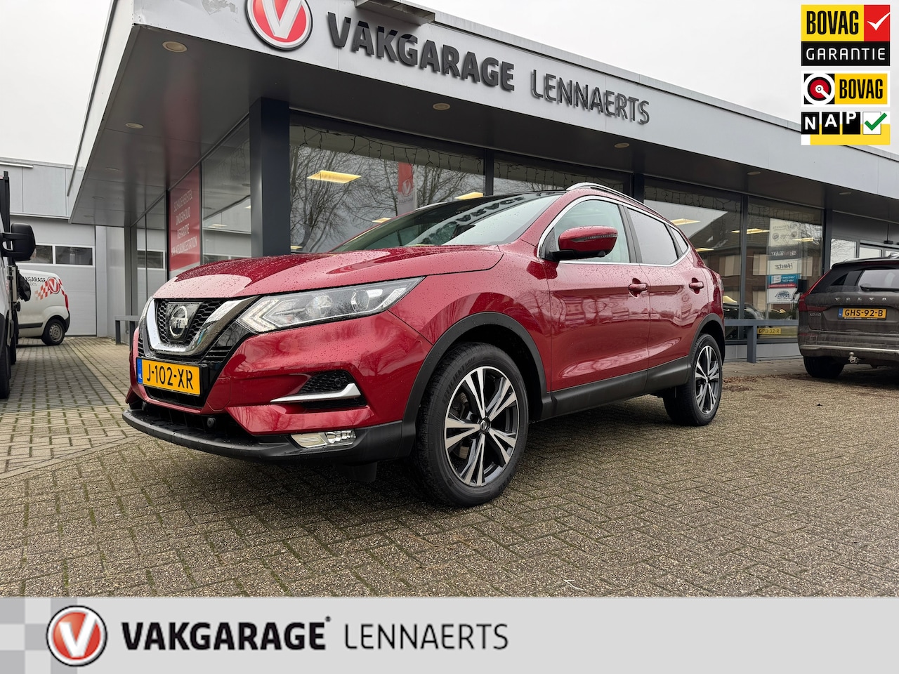 Nissan Qashqai - 1.2 N-Connecta Pano dak, navi, trekhaak, Rijklaarprijs / 12 mnd garantie - AutoWereld.nl